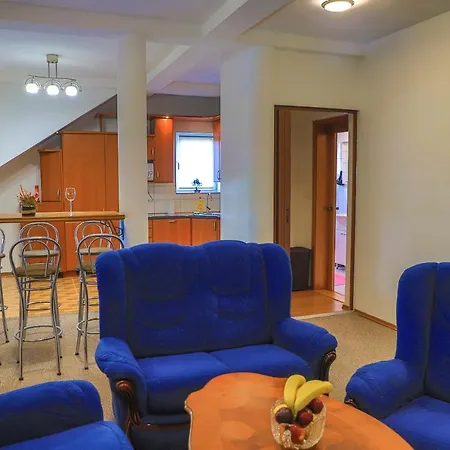 Apartment Naaj *