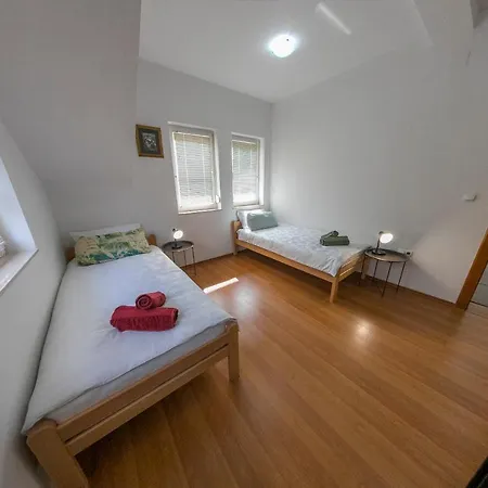 Apartment Naaj