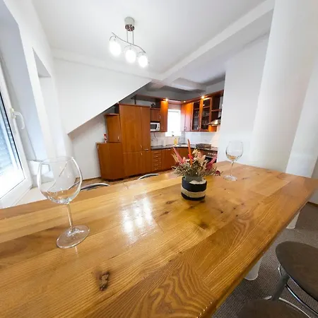 Apartment Naaj *